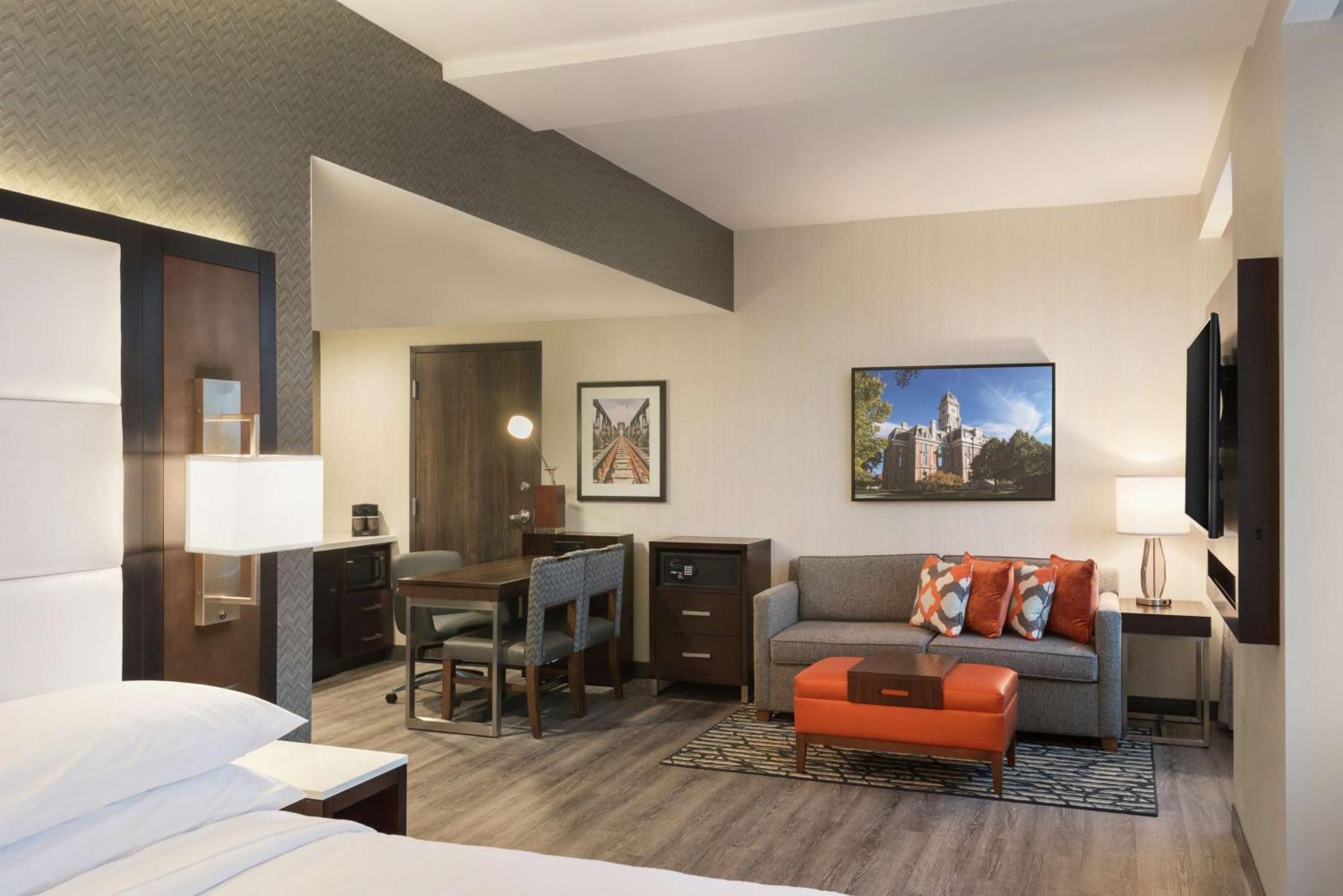 Embassy By Hilton Indianapolis Conv Ctr