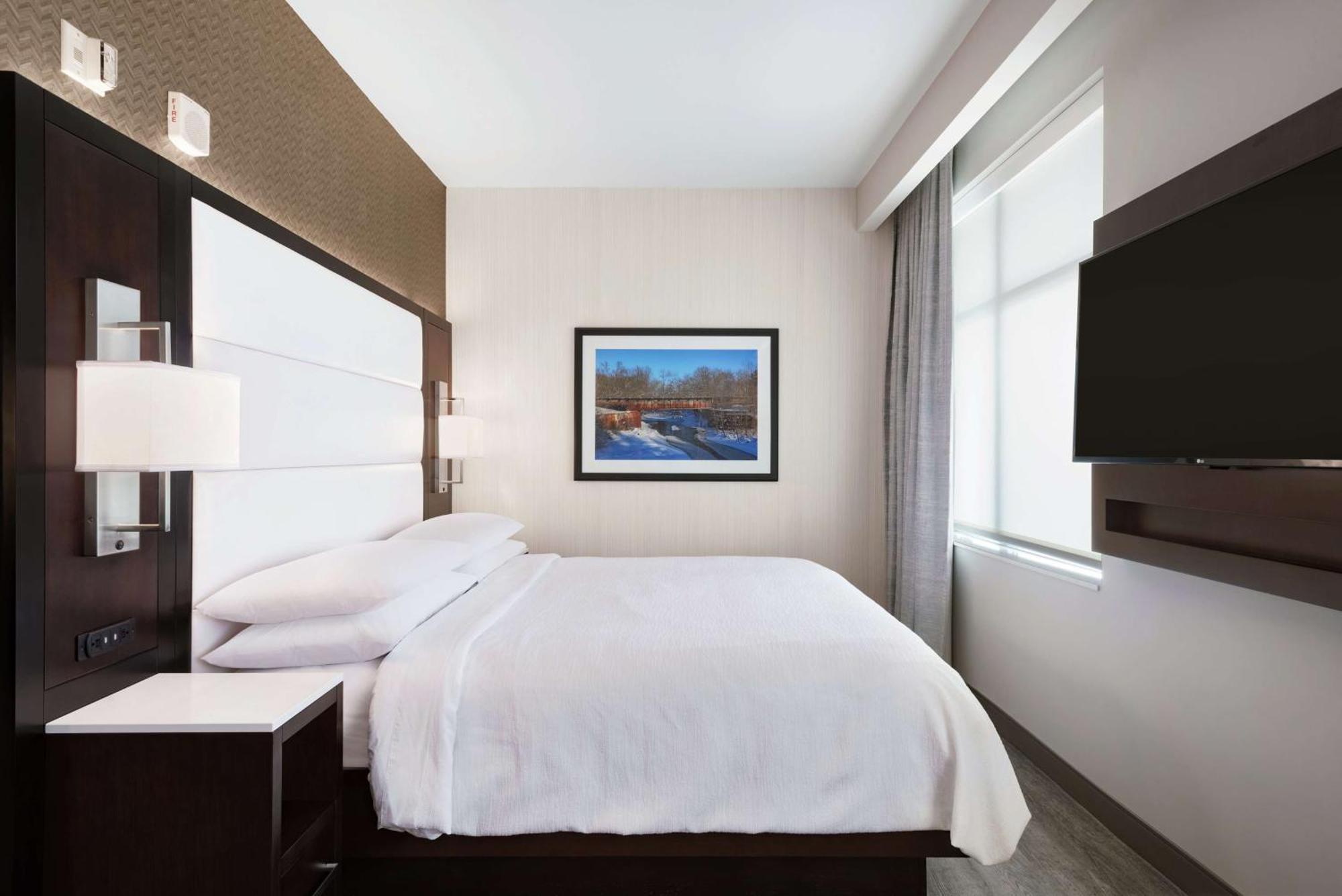 Embassy By Hilton Indianapolis Conv Ctr 4*