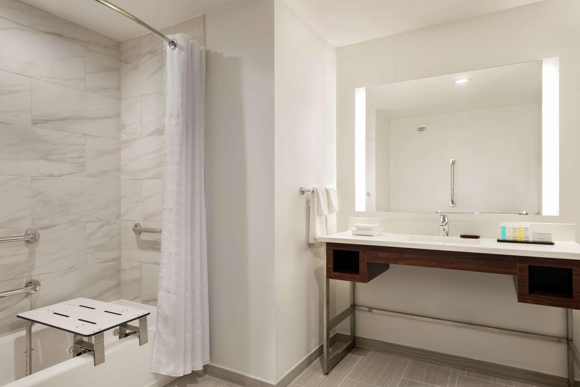 Embassy By Hilton Indianapolis Conv Ctr 4* Noblesville