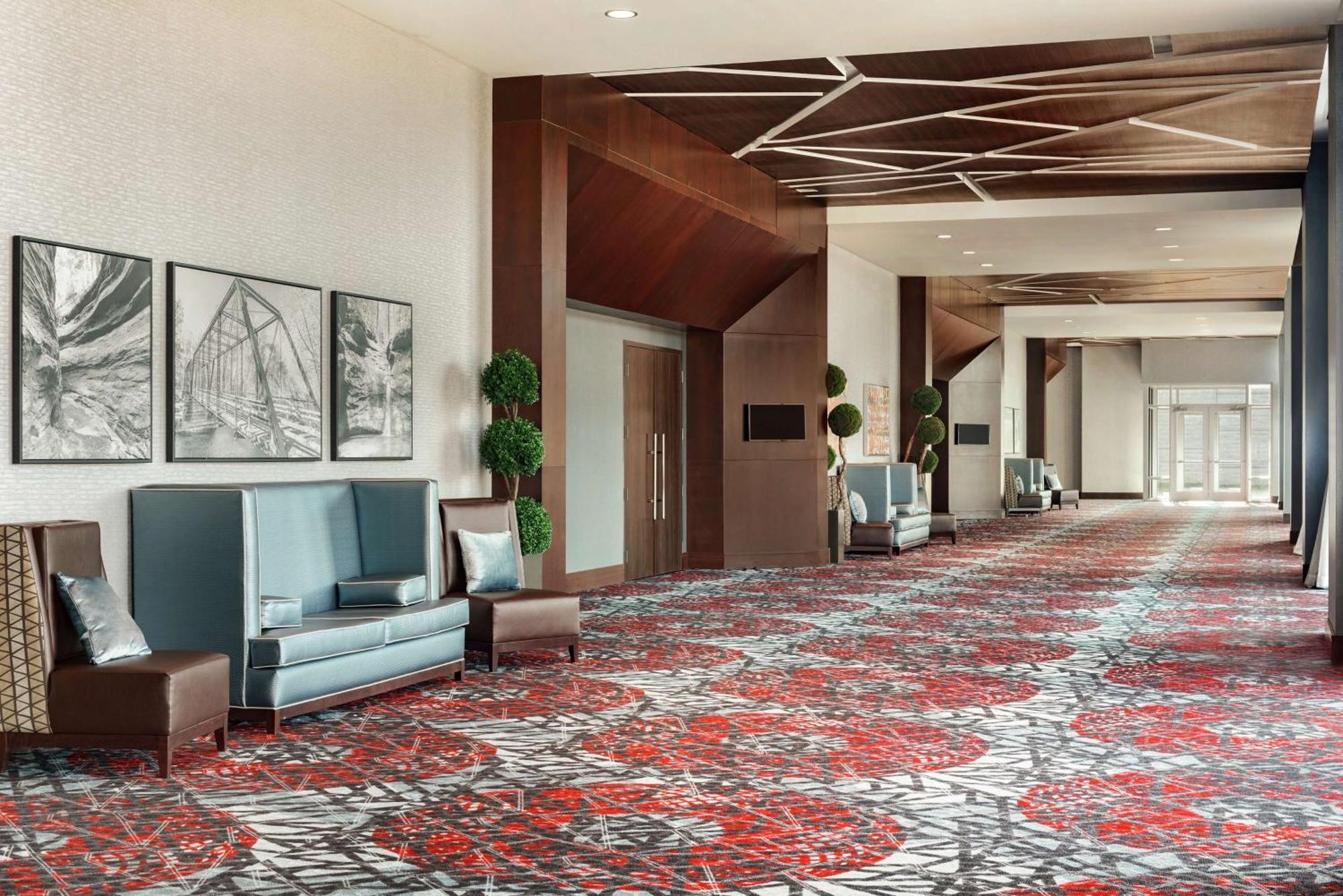 Hotel Embassy By Hilton Indianapolis Conv Ctr